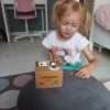 Bucșă interactivă a bateriei - cat