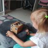 Bucșă interactivă a bateriei - cat
